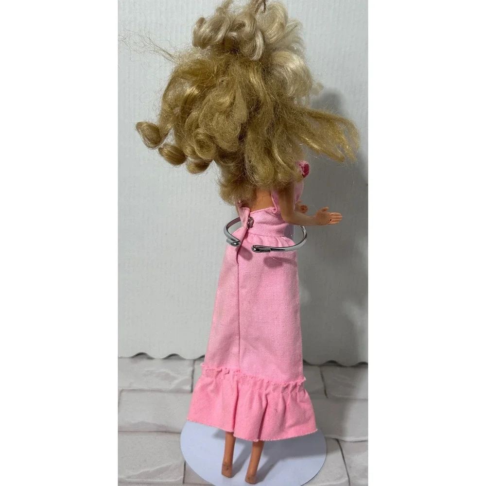 Vintage Mattel Barbie Doll Blonde Blue Eyes Pink Ruffle Dress 1966‎ Malaysia